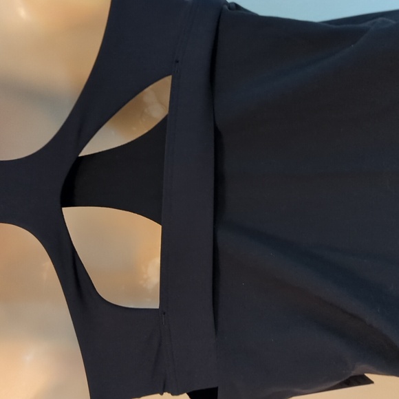 Athleta 2 In 1 Ultimate Support Top, Black XS - Picture 11 of 16